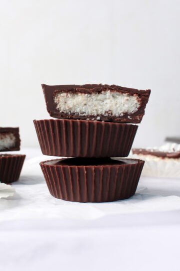 vegan chocolate coconut bounty cups