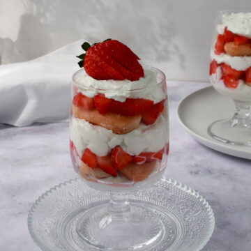 strawberry tiramisu